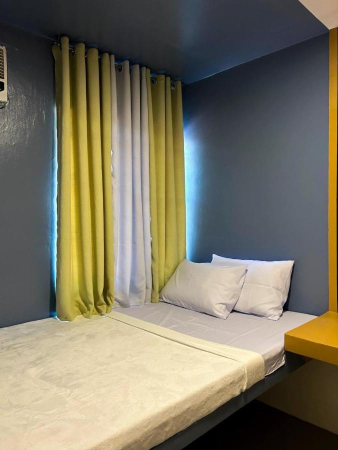 Mar Azul Travellers Inn And Spa San Remigio  Dış mekan fotoğraf
